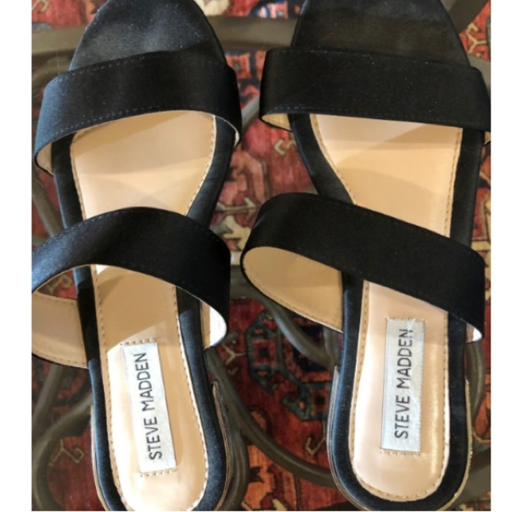 Steve Madden Elegant Black Sandals